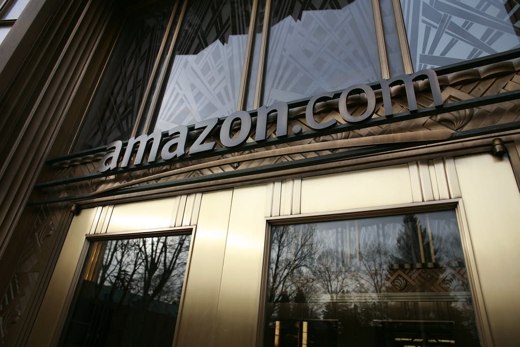 Amazon Reports $200 Billion AI Capex Plan, Shares Fall 5.6%